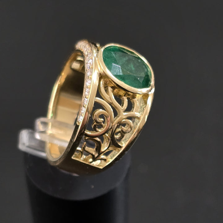 emerald ring for women