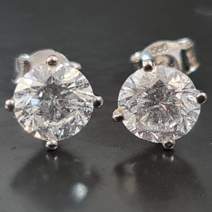 2.73 carat round diamond Earrings