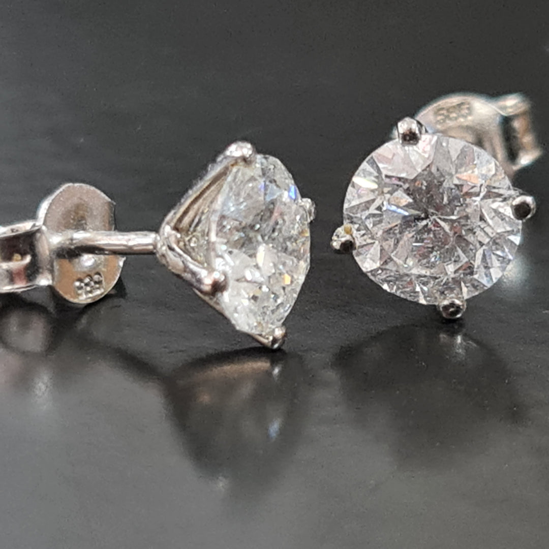 2.73 carat round diamond Earrings