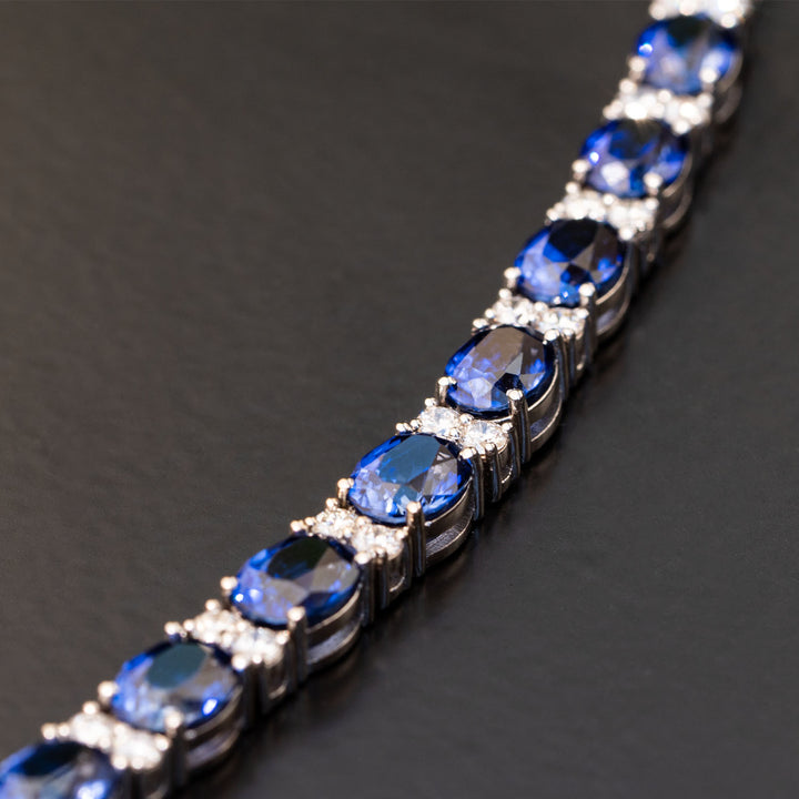 Cariad - 32.00 carat oval sapphire bracelet with 2.60 carat natural diamonds