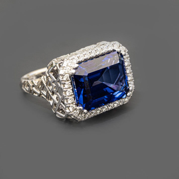 Anelise - 22.00 carat emerald sapphire ring with 0.70 carat natural diamonds