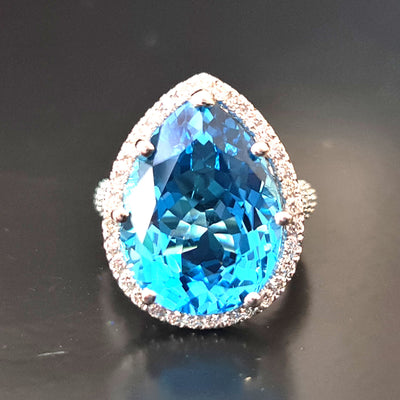 14K Yellow Gold Teardrop Blue Topaz and Diamonds Ring 1970s 14 K (item  #1339660)