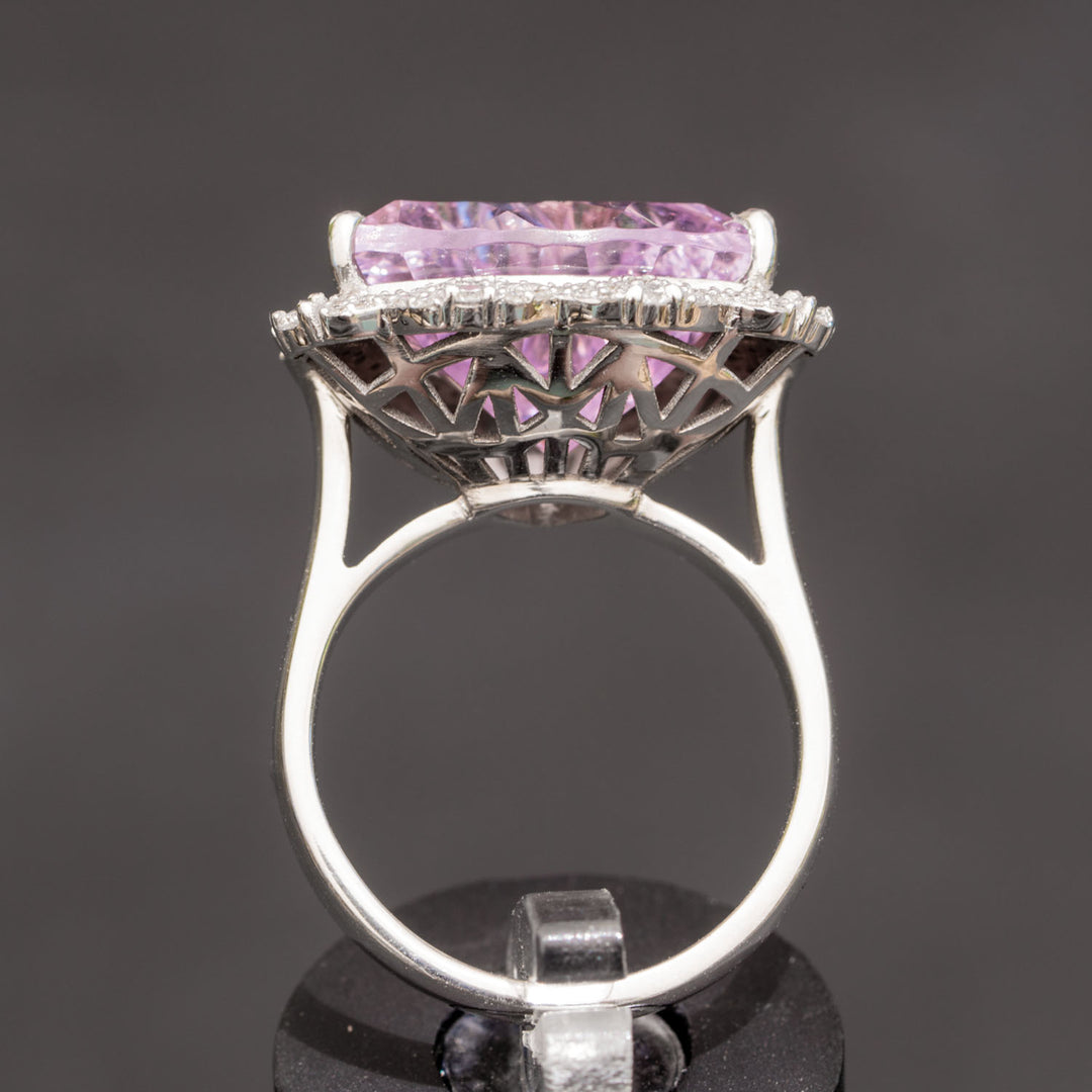 8.76 carat natural amethyst ring with 0.56 carat natural diamonds white gold