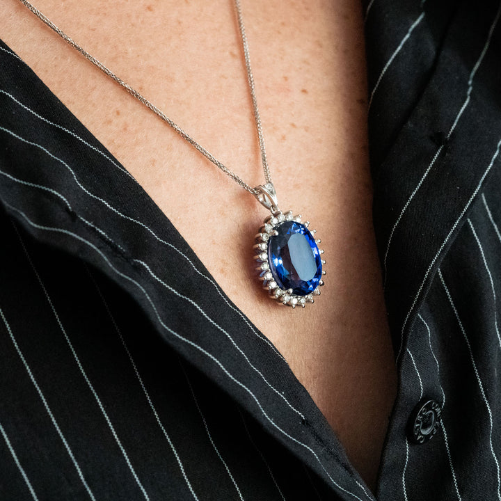 Angela - 15.00 carat oval sapphire pendant with 0.62 carat natural diamonds