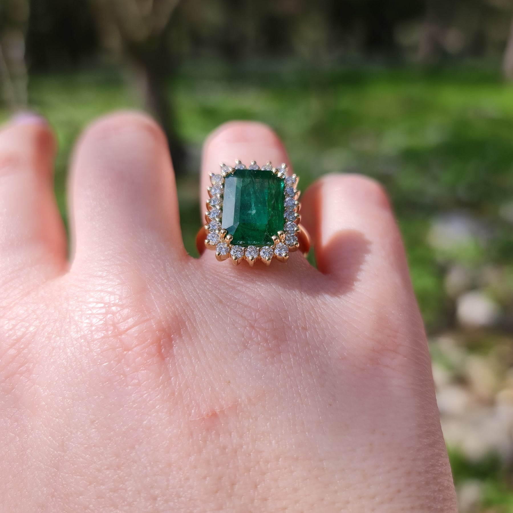 Buy Emerald Envy Trillion Star Rosegold Diamond Ring- Joyalukkas