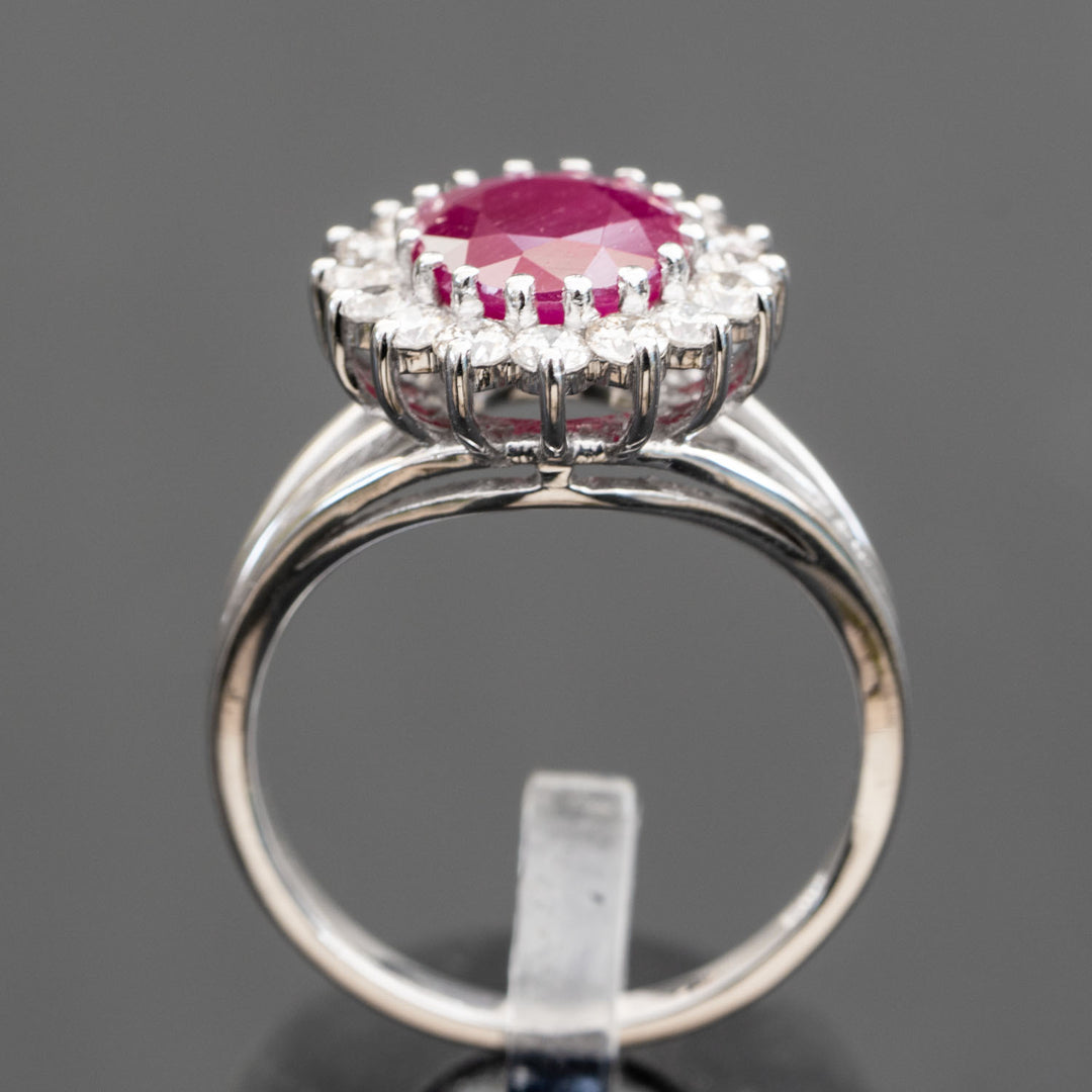 Lizette - 3.40 carat natural ruby ring with 0.85 carat natural diamonds