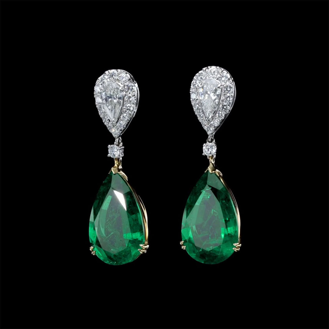 drop pear emerald earring white gold and diamonds