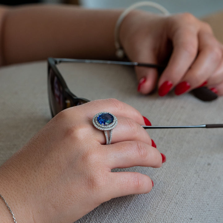 Catherine - 6.00 ct oval sapphire ring with 1.00 carat natural diamonds