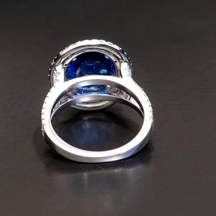 Catherine - 6.00 ct oval sapphire ring with 1.00 carat natural diamonds