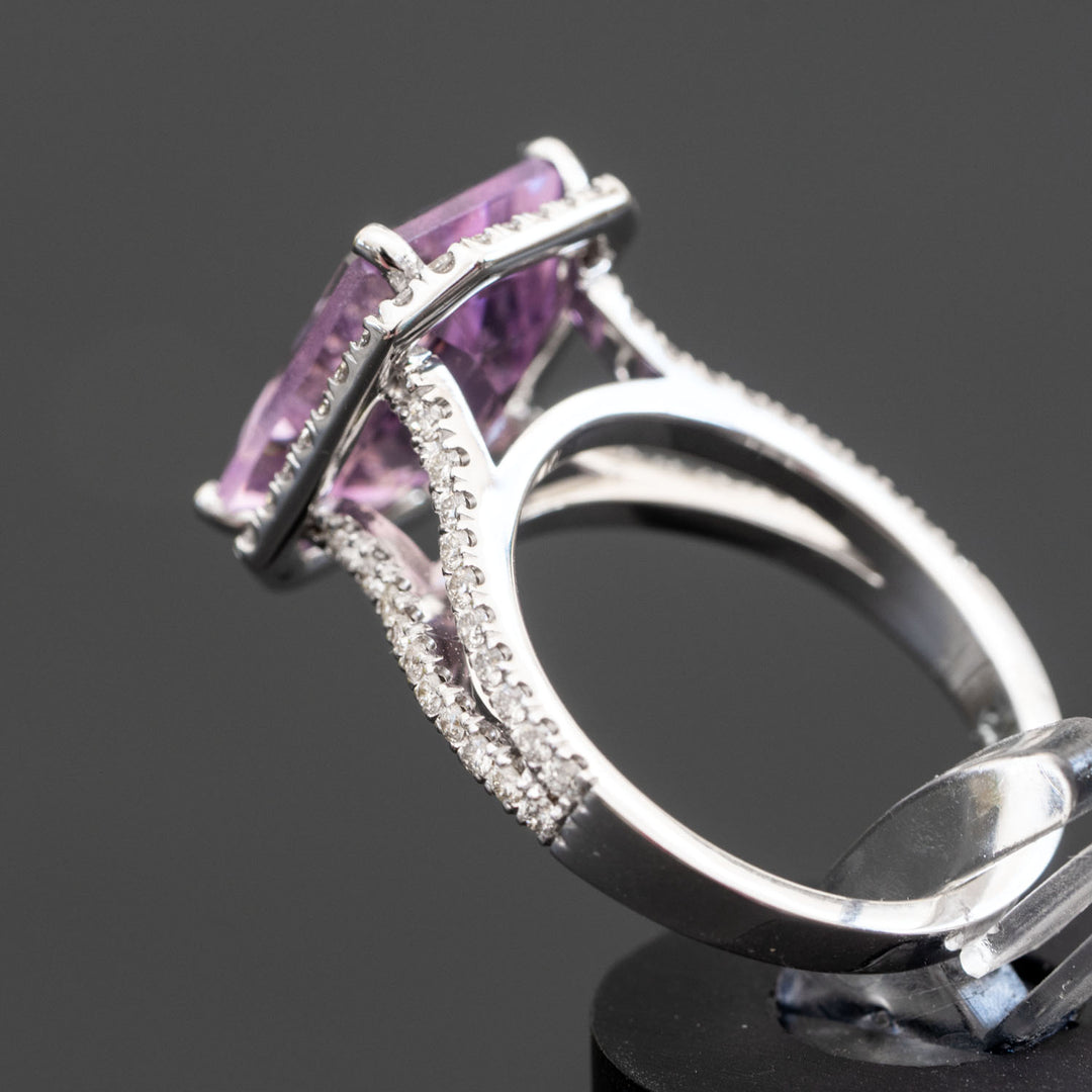 Joanna - 5.30 carat natural Amethyst ring with 0.65 carat natural diamonds