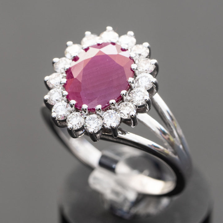 Lizette - 3.40 carat natural ruby ring with 0.85 carat natural diamonds