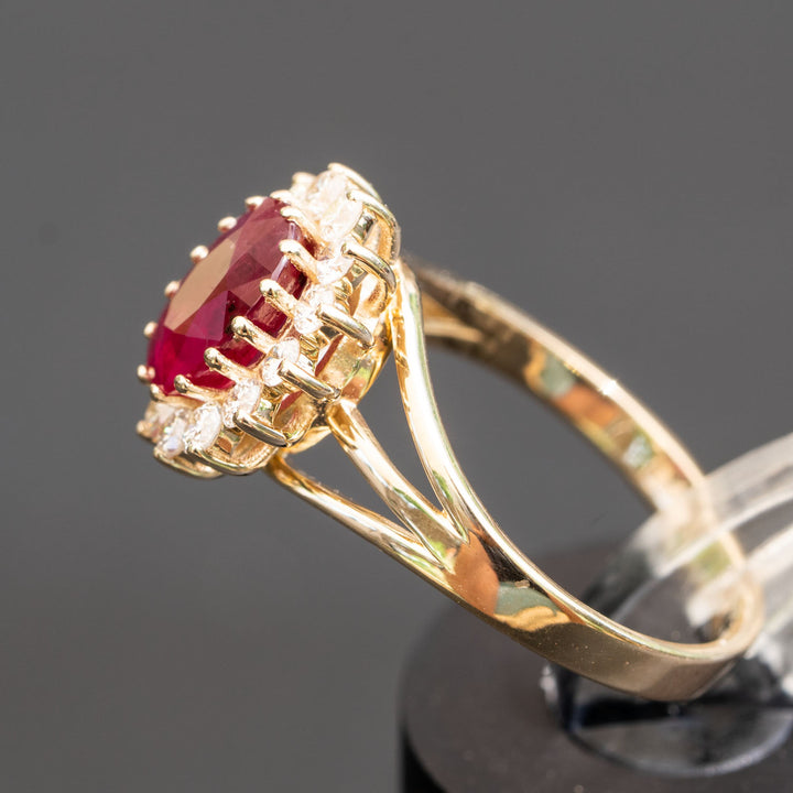 Amedea - 1.75 carat natural ruby ring with 0.47 carat natural diamonds